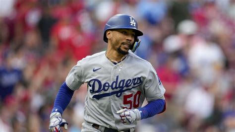 Dodgers' Mookie Betts to compete in Home Run Derby